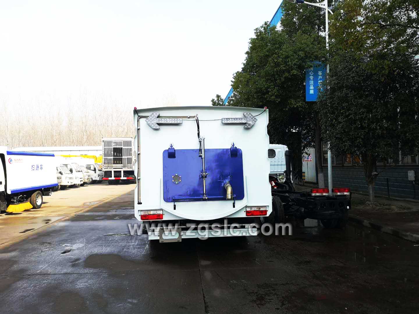 湖北程力東風(fēng)大多利卡洗掃車(國(guó)五)