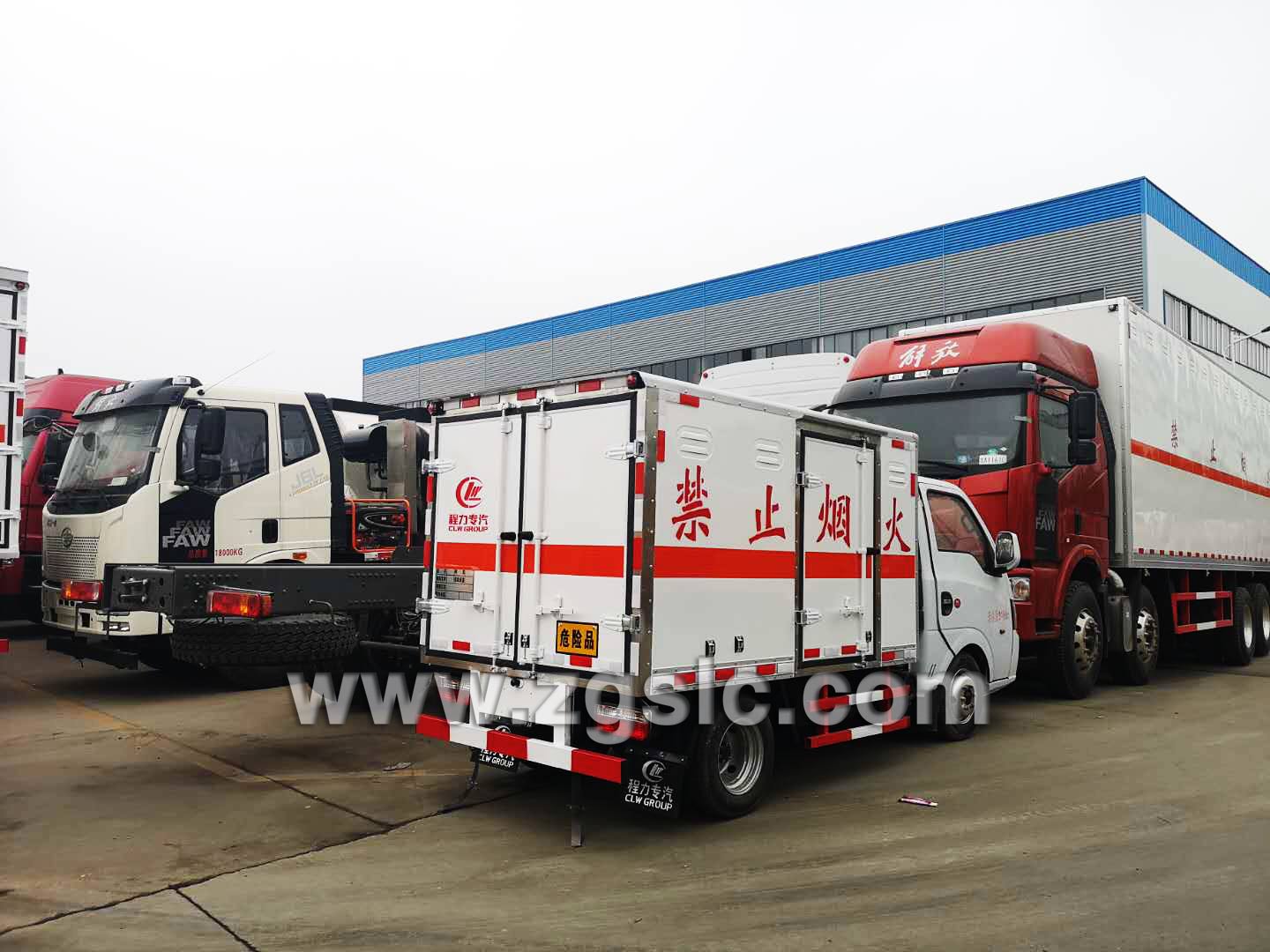 東風(fēng)途逸易燃?xì)怏w廂式運(yùn)輸車（國(guó)五）