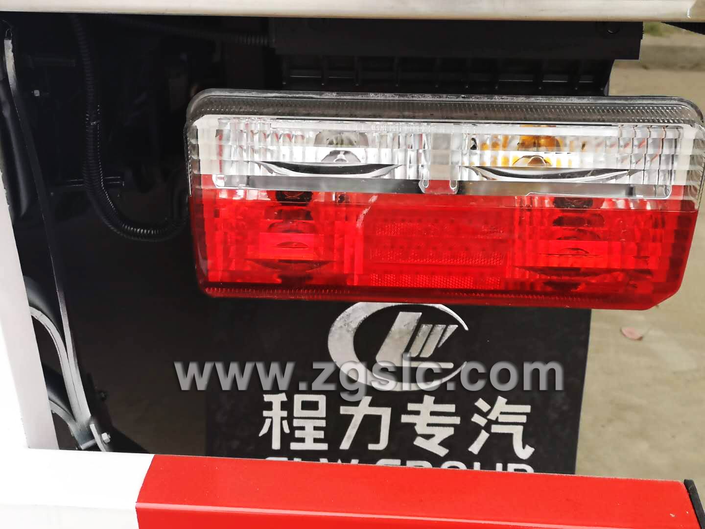 東風(fēng)途逸易燃?xì)怏w廂式運(yùn)輸車（國(guó)五）
