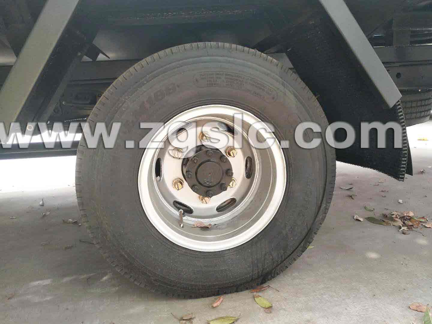 東風(fēng)大多利卡瀝青灑布車（國(guó)五）