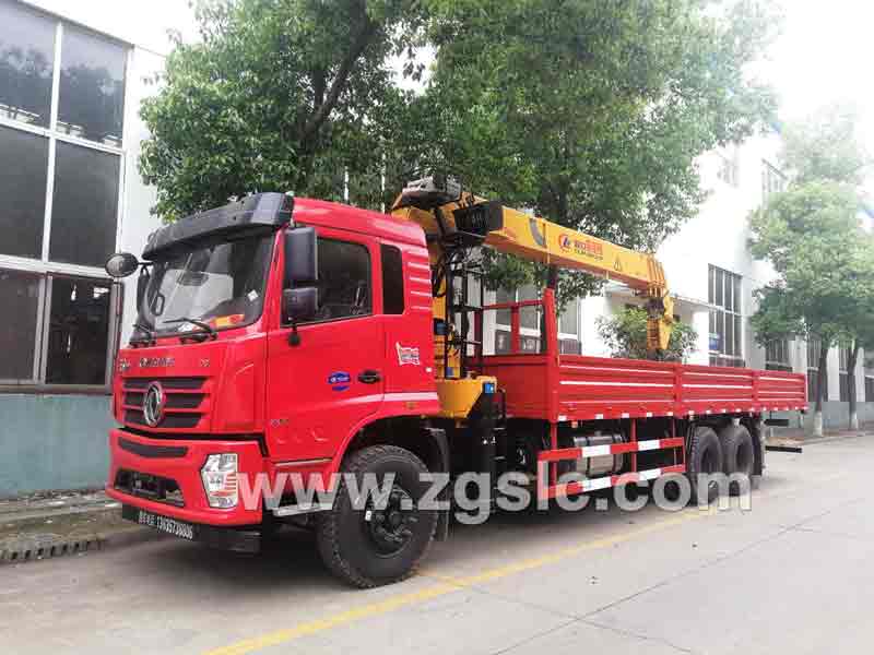 程力集團東風(fēng)后雙橋隨車吊