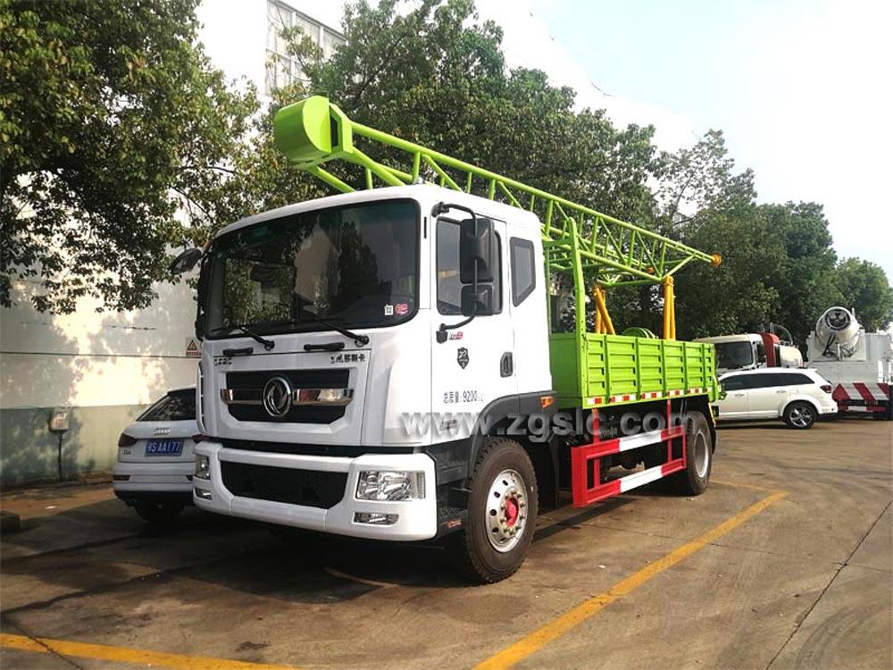 程力集團(tuán)東風(fēng)D9鉆井車(chē)