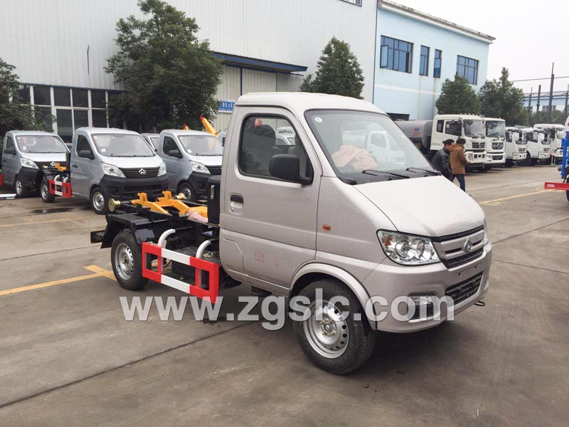 長(zhǎng)安3方拉臂式垃圾車(chē)