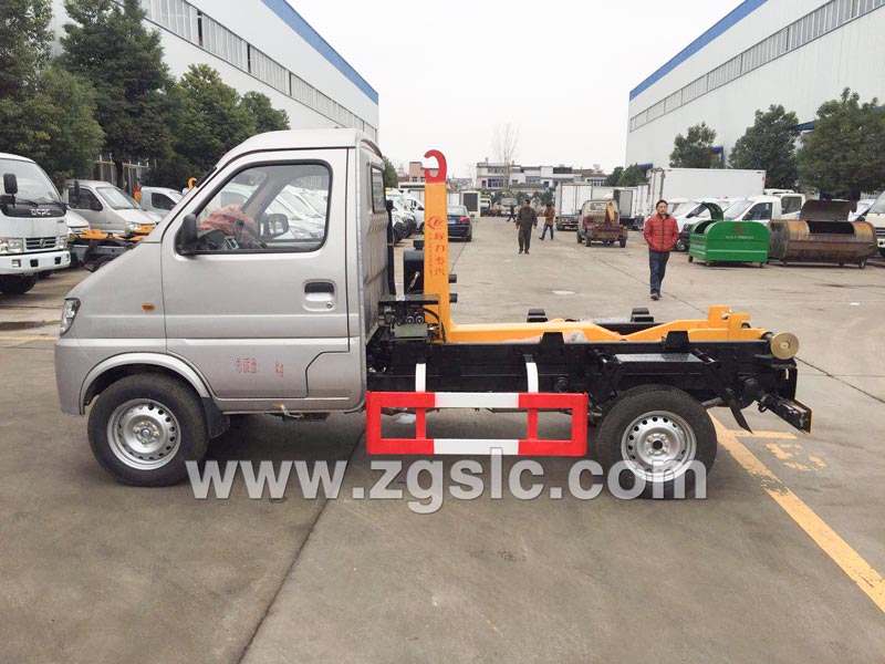 長(zhǎng)安3方拉臂式垃圾車(chē)